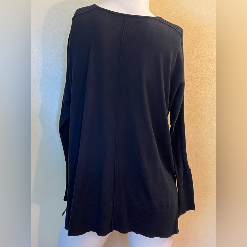 Lilly Pulitzer Generous Size Long Sleeve XS Sweater Tunic with Pockets.